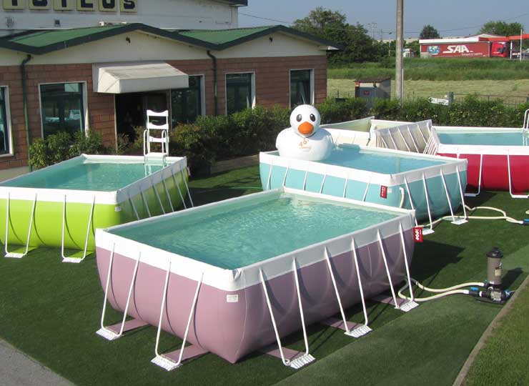 Barevné nadzemní bazény